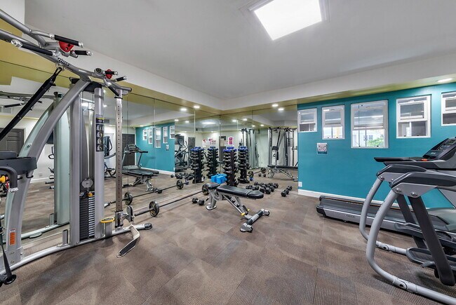 Building Photo - Marbella Apartments