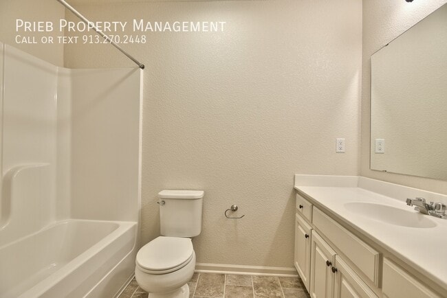 Building Photo - 12651 S Prairie Creek Rd