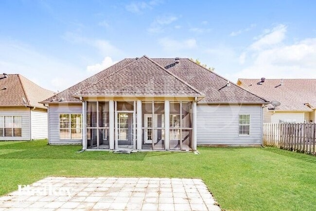 Building Photo - 417 Waterford Dr