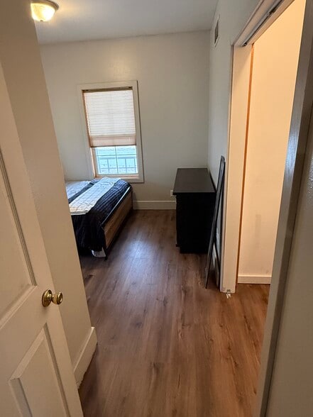 Building Photo - 306 D Ave