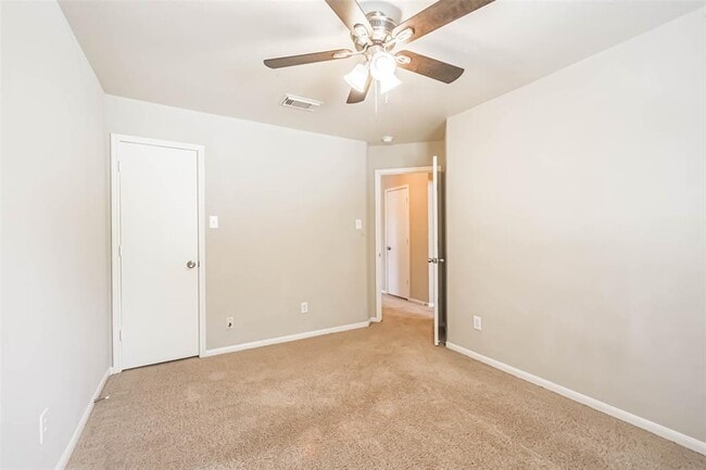 Building Photo - 6838 Brushmeade Ln