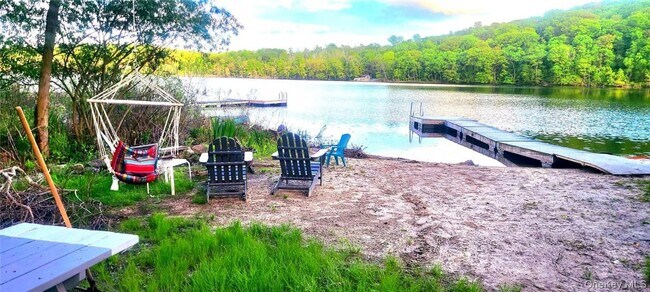 Building Photo - 11 Curry Rd