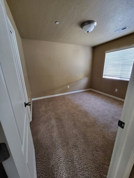 Building Photo - 1611 W 3180 N