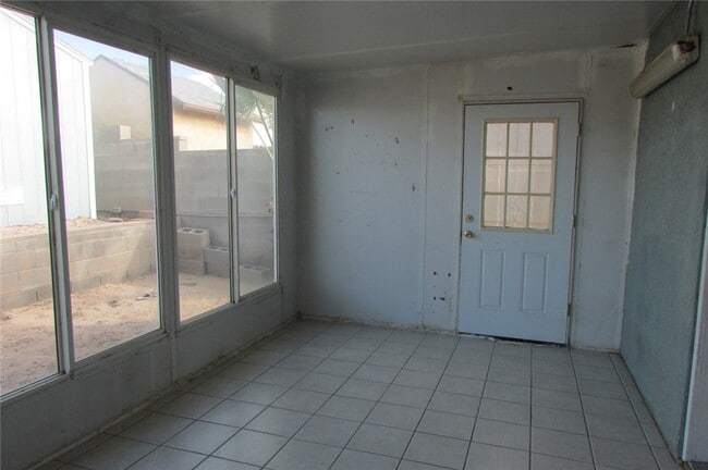 Building Photo - 2428 Pso Cisne