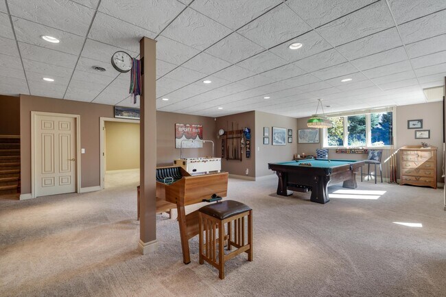 Building Photo - 7040 Royal Villa Ct