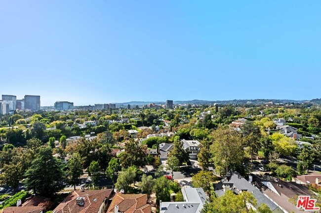 Building Photo - 10535 Wilshire Blvd