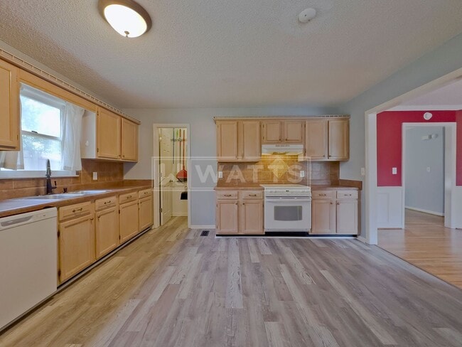 Building Photo - 3314 Sunniroc Cir