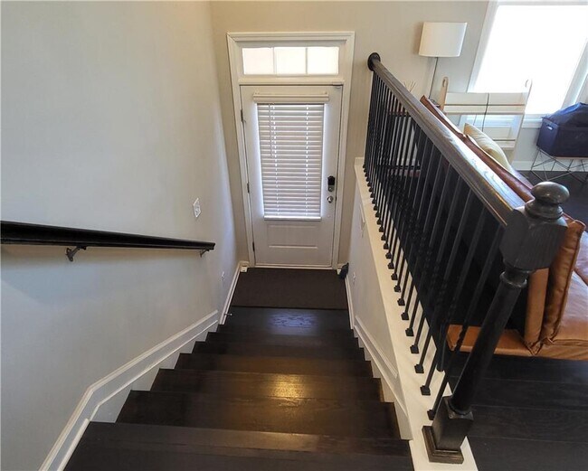 Building Photo - 871 Sunset Park Dr