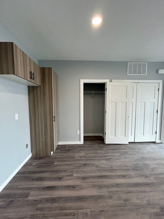 Building Photo - Mile High Investments (2724 Silver St.)