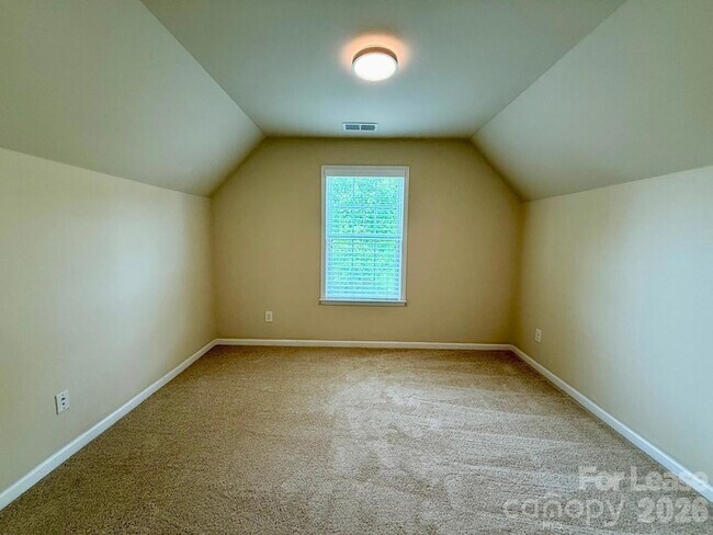 Building Photo - 1009 Providence Forest Dr