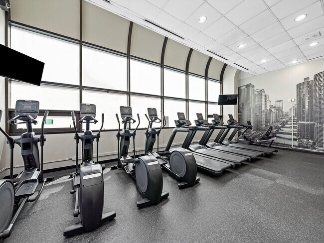 Building Photo - 211 E Ohio St