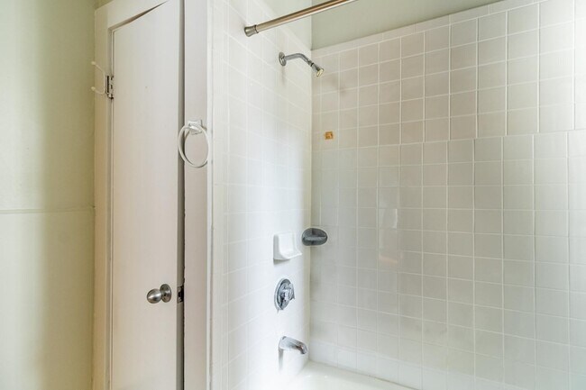 Building Photo - 787 Columbia Rd