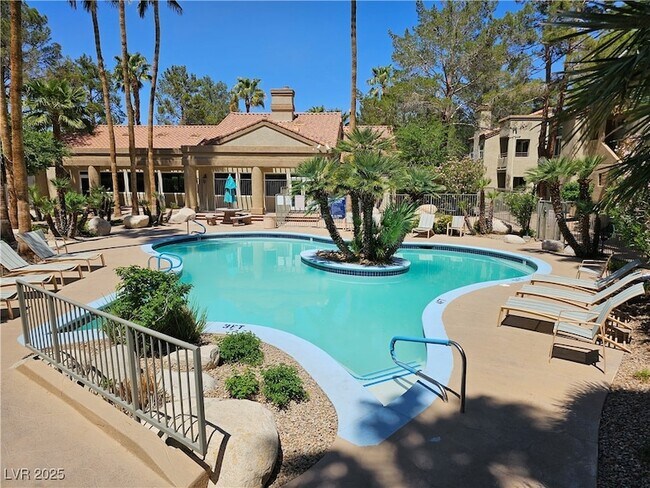 Building Photo - 3145 E Flamingo Rd