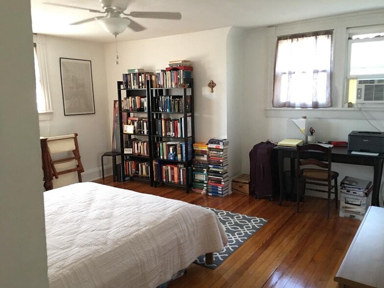 Building Photo - 1315 Poplar St