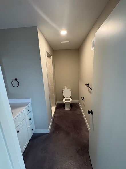 Building Photo - 300 N Independence St