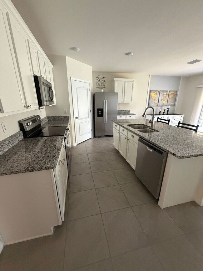 Building Photo - 801 Baylor Dr