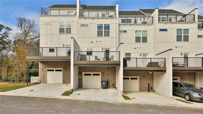 Building Photo - 2549 Astaire Ct NW