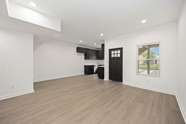 Building Photo - 416 N Carolina St