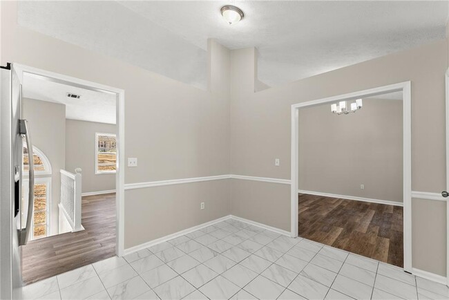 Building Photo - 175 Cedar Ridge Dr