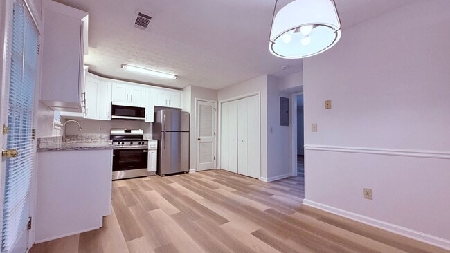 Building Photo - 2681 Parkside Way SW