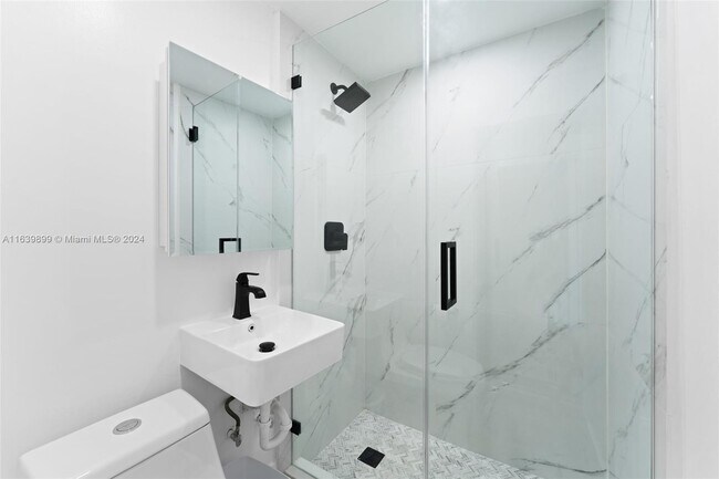 Building Photo - 3155 SW 27th Ln