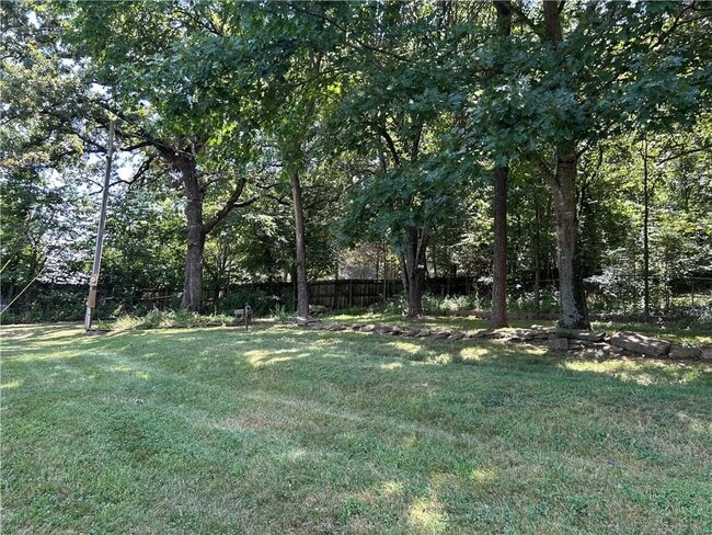 Building Photo - 12828 Trammel Dr