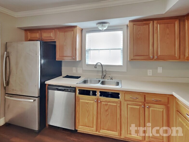 Building Photo - 947 Lavergne Ln