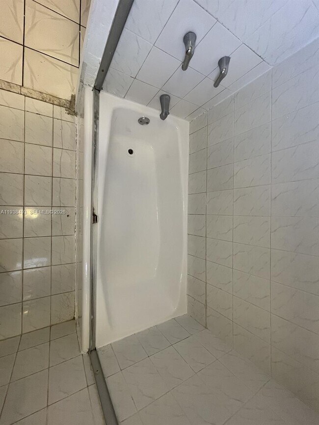 Building Photo - 460 E 23rd St