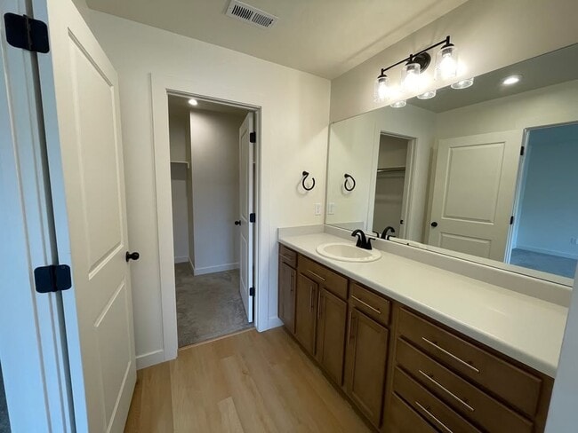 Building Photo - 4356 Hurstbourne Dr