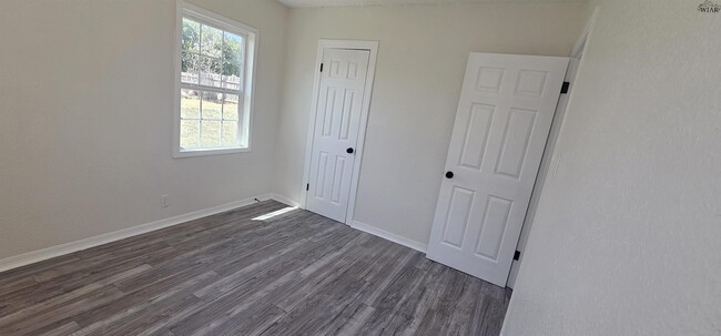 Building Photo - 1404 Deville St