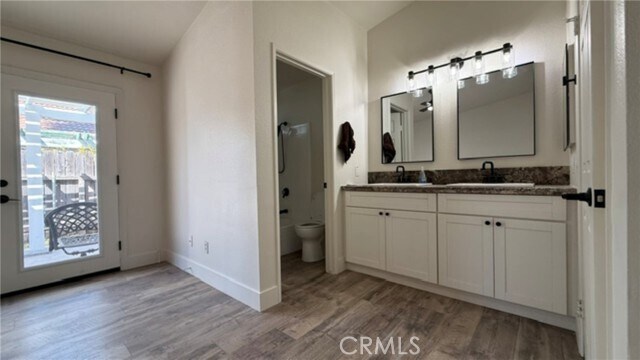 Building Photo - 39233 Rising Hill Dr