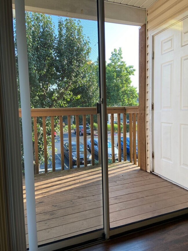Building Photo - 135 Vixen Cir