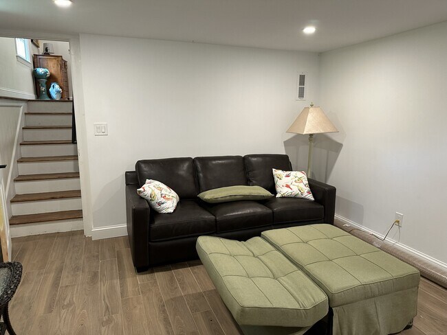 Building Photo - 29 Milton Rd