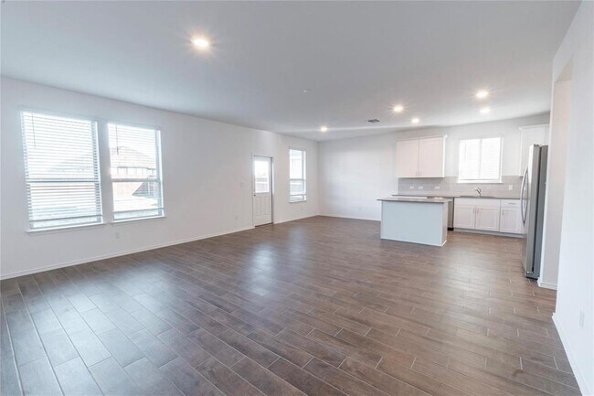 Building Photo - 141 Banyon Dr