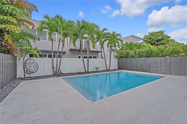 Building Photo - 10250 NW 76th Terrace