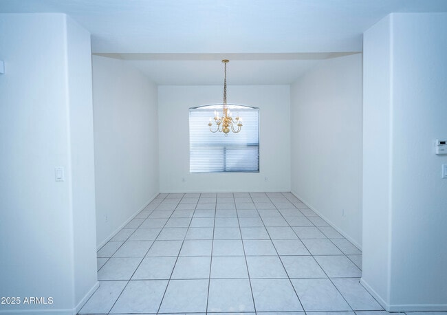 Building Photo - 3844 E Kings Ave