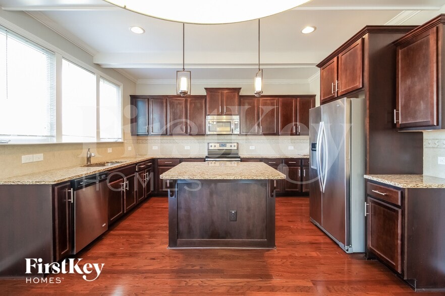 Building Photo - 130 Old Homeplace Dr