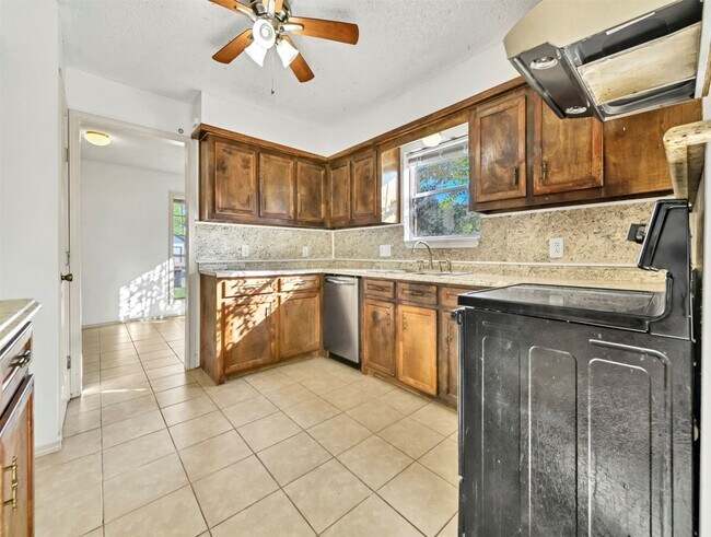 Building Photo - 3807 Winter Haven Dr