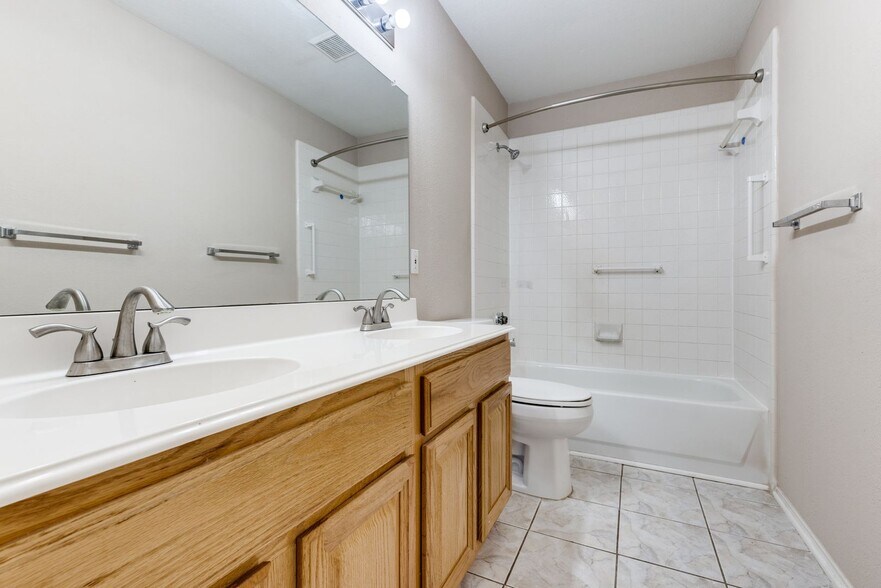 Building Photo - 2603 Tourette Ct