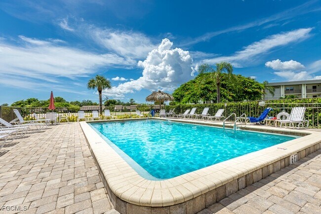 Building Photo - 7402 Lake Breeze Dr