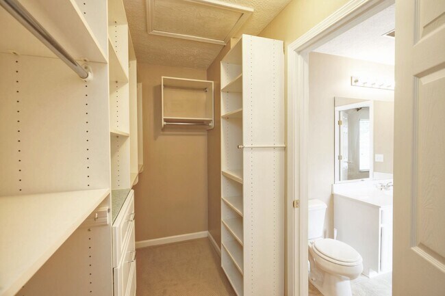 Building Photo - Former model home in highly sought after B...