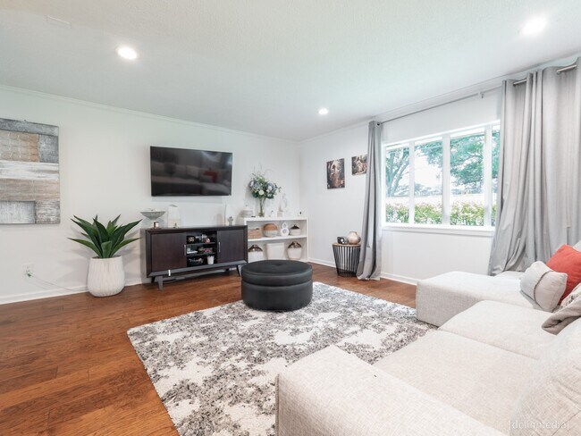 Building Photo - 8918 Link Ct