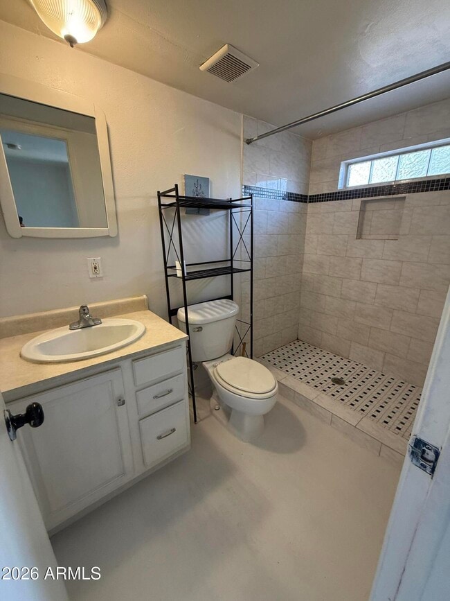 Building Photo - 1005 E Moreland St