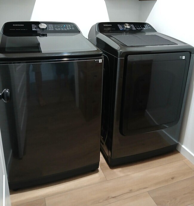 Building Photo - 2013 South St