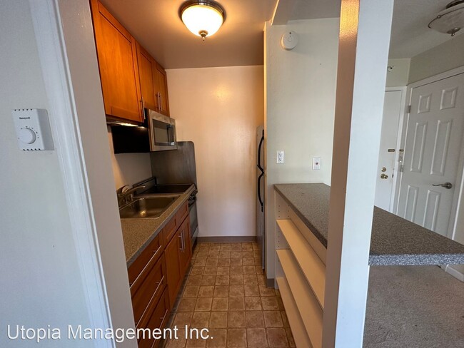 Building Photo - Studio, 1 bath House - 8 Admiral Drive #341