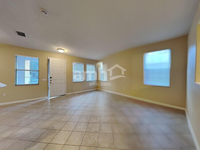 Building Photo - 10618 Bamboo Rod Cir