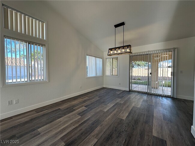 Building Photo - 2854 Cordillera Dr