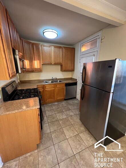 Building Photo - 7212 W Jackson Blvd