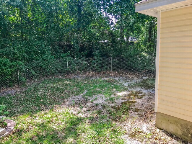 Building Photo - 122 Harden Rd