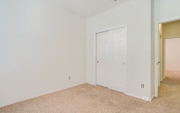 Building Photo - 12122 Red Bud Leaf